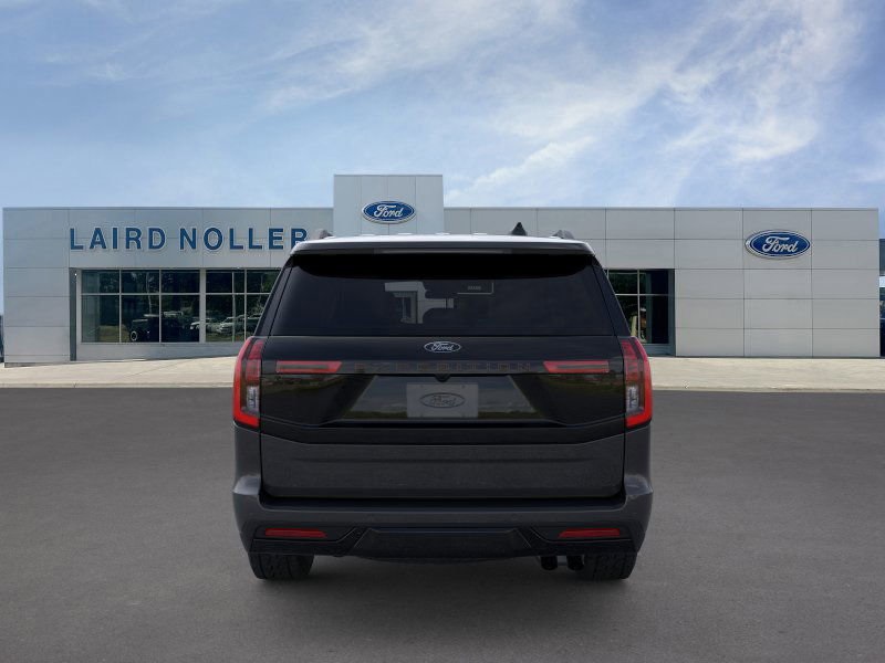 2025 Ford Expedition photo 2