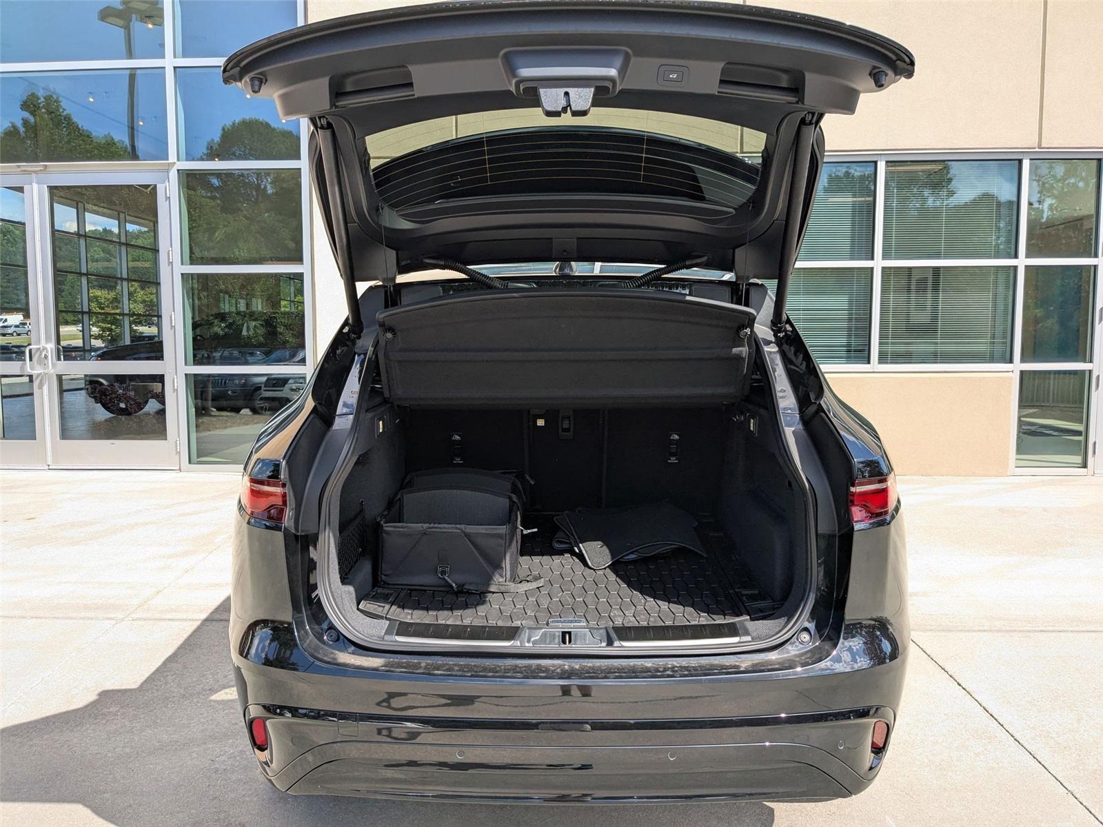 2026 Jaguar F-PACE P250 R-Dynamic S photo 24