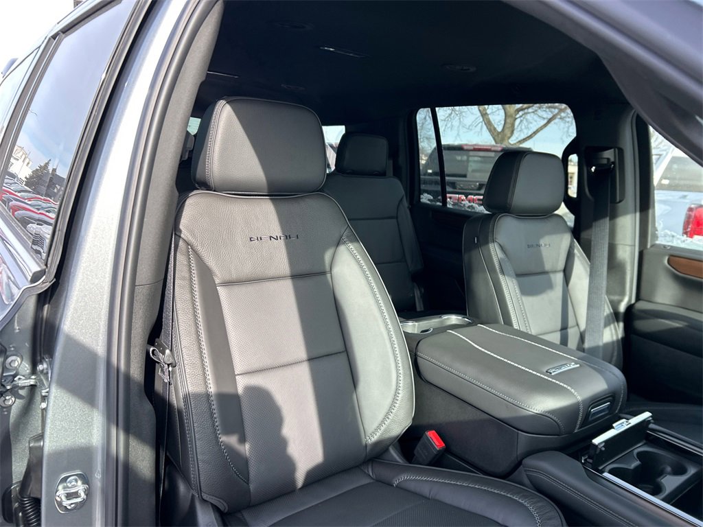 2026 GMC YUKON XL - Image 37
