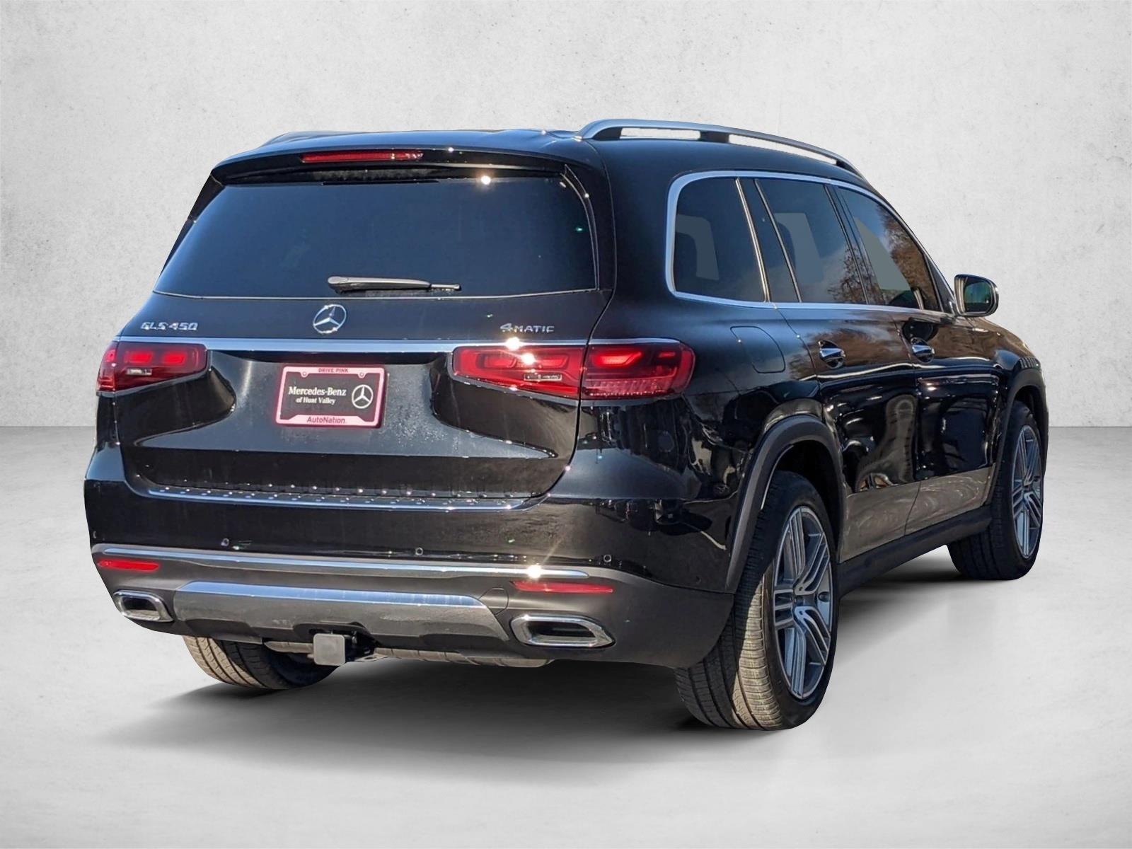2025 Mercedes Benz GLS 450 4MATIC photo 2