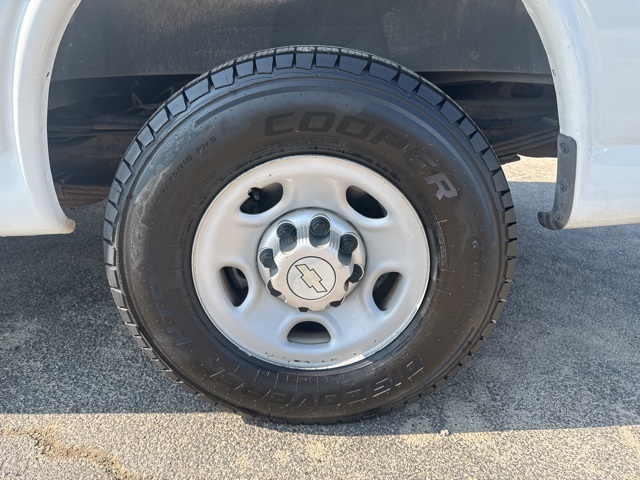 2014 Chevrolet Express 2500 Work Van photo 14