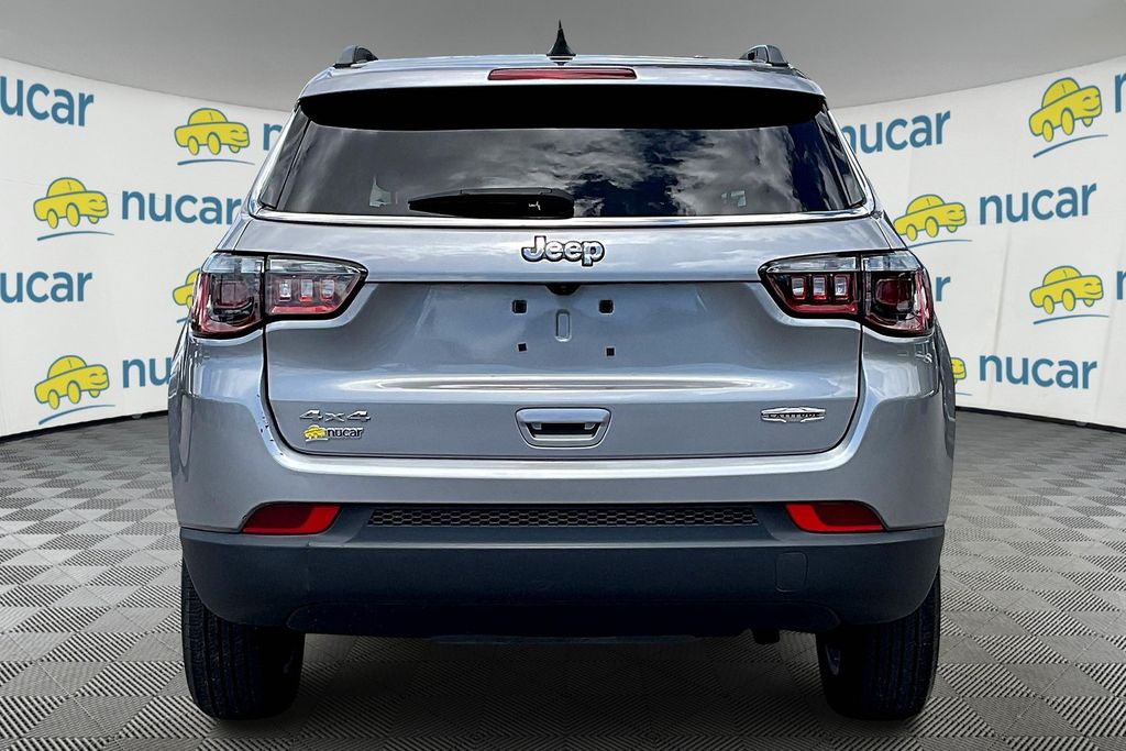 2022 Jeep Compass Latitude photo 5