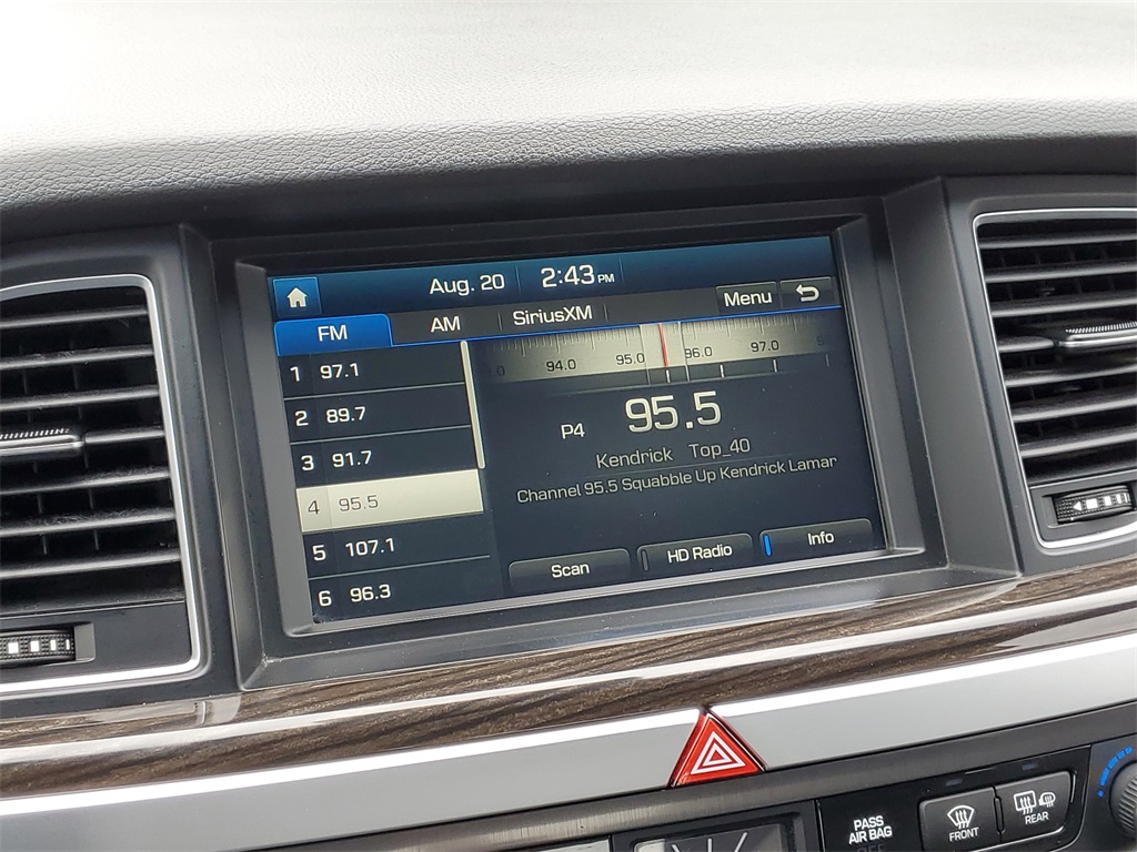 2015 Hyundai Genesis 3.8 photo 17