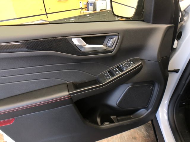 2025 Ford Escape ST-Line photo 13