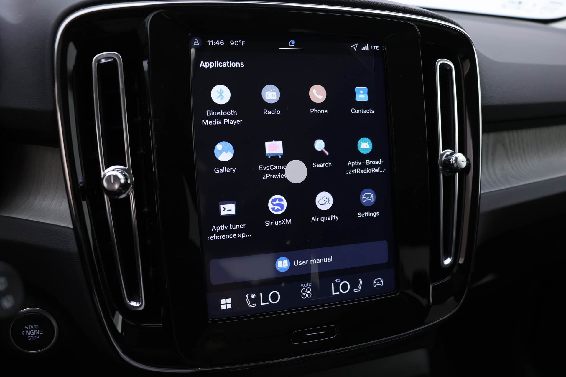2026 Volvo XC40 Plus photo 7