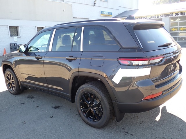 2025 Jeep Grand Cherokee Altitude X photo 3