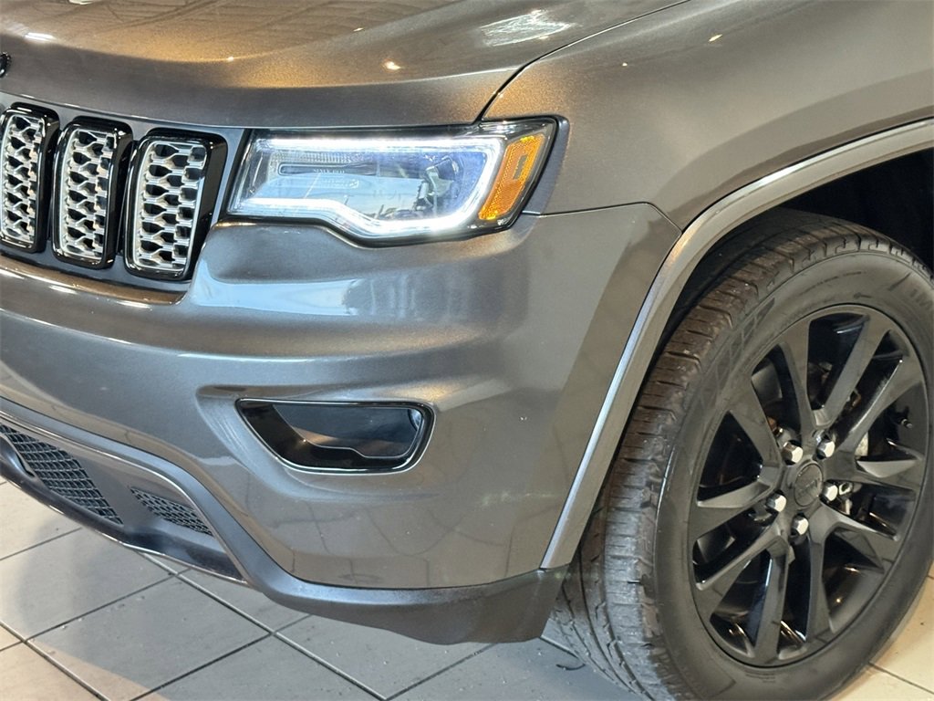 2021 Jeep Grand Cherokee Laredo photo 9