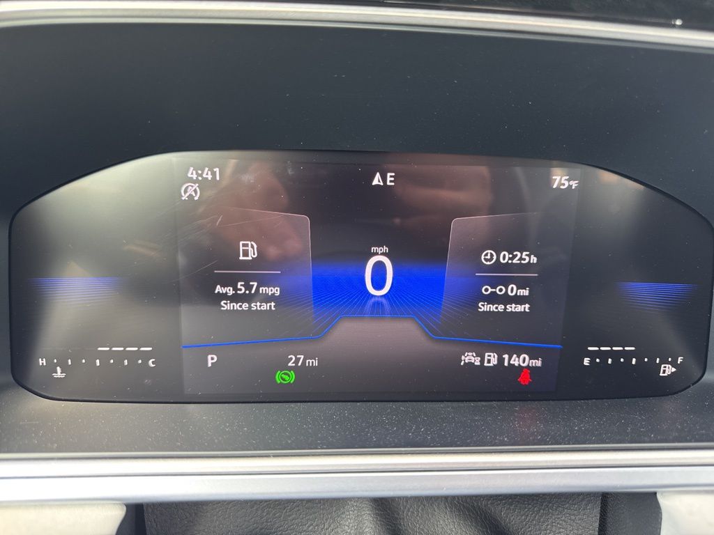 2025 Volkswagen Taos SE photo 34