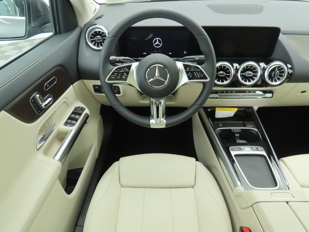 2026 Mercedes Benz GLA 250 photo 9