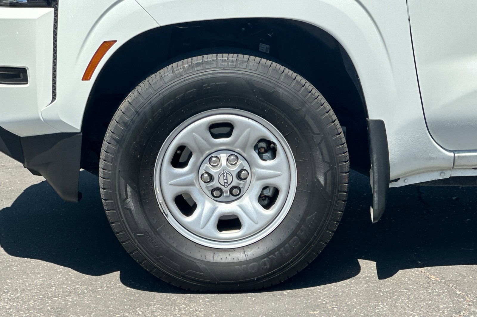 2024 Nissan Frontier S photo 25