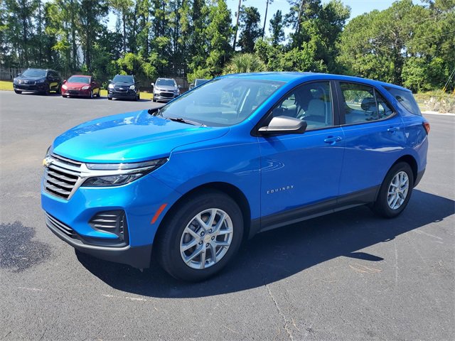 2024 Chevrolet Equinox LS photo 3
