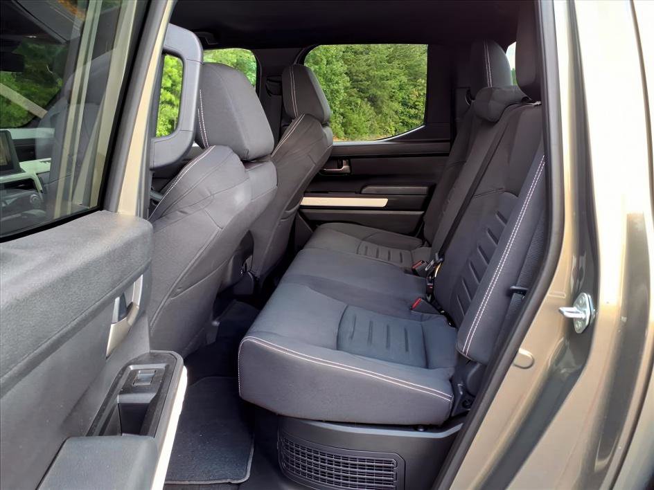 2024 Toyota Tacoma TRD photo 10