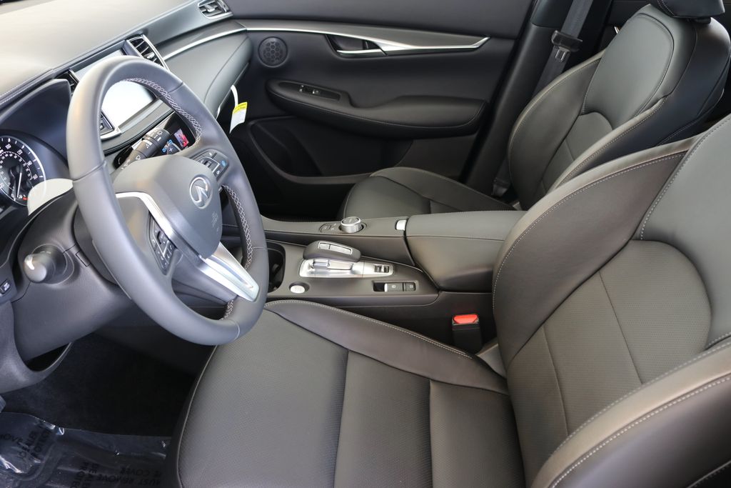 2025 Infiniti QX50 Luxe photo 15