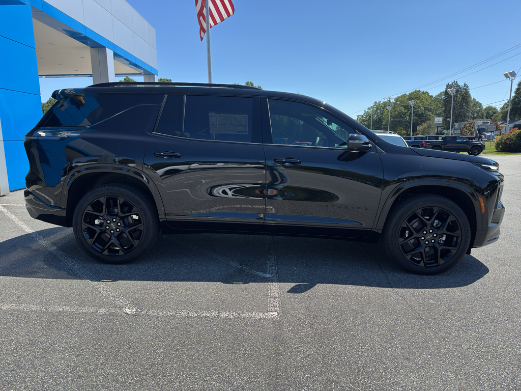 2026 Chevrolet Traverse RS photo 3