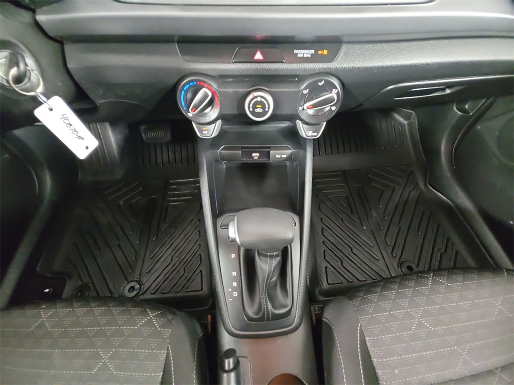 2023 Kia Rio LX photo 10