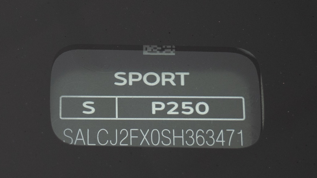 2025 Land Rover Discovery Sport S photo 16