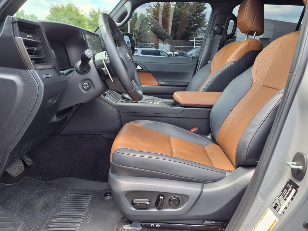 2024 Lexus GX 550 Premium photo 2