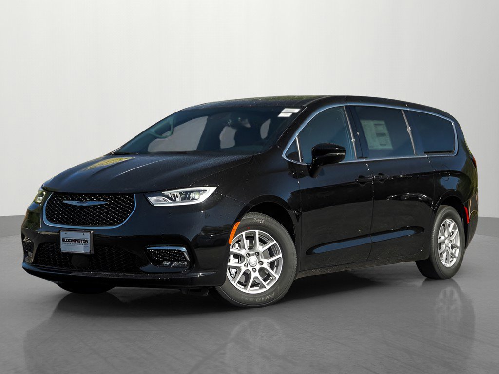 2026 Chrysler Pacifica Select's photo