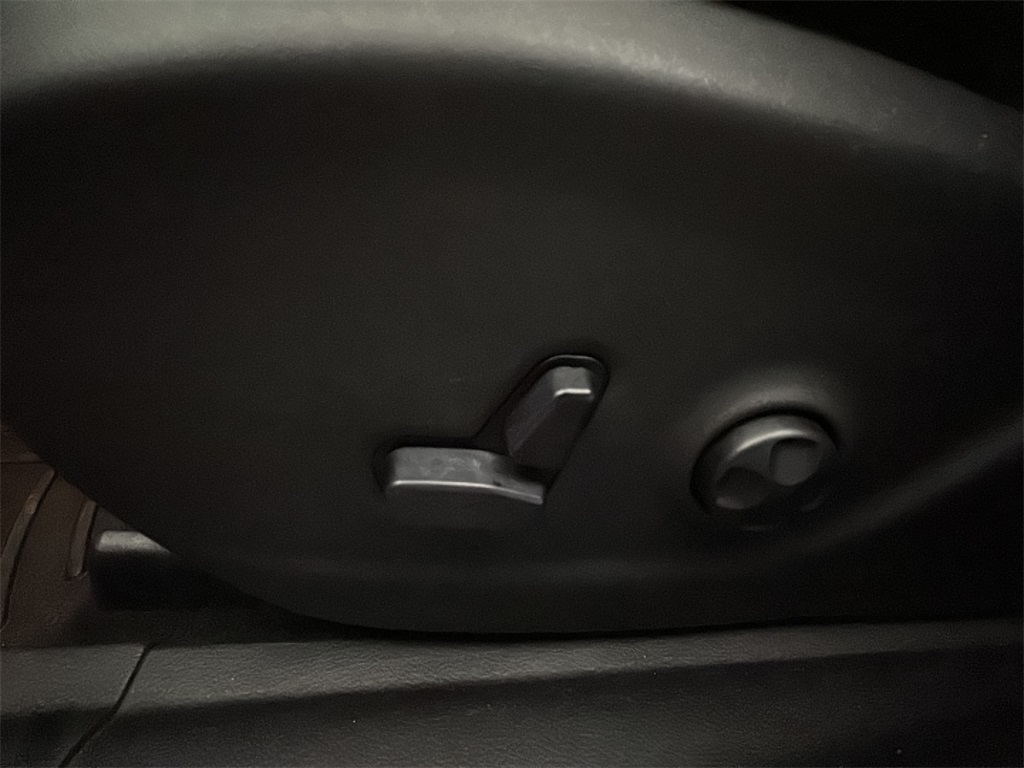 2020 Jeep Cherokee Trailhawk photo 8