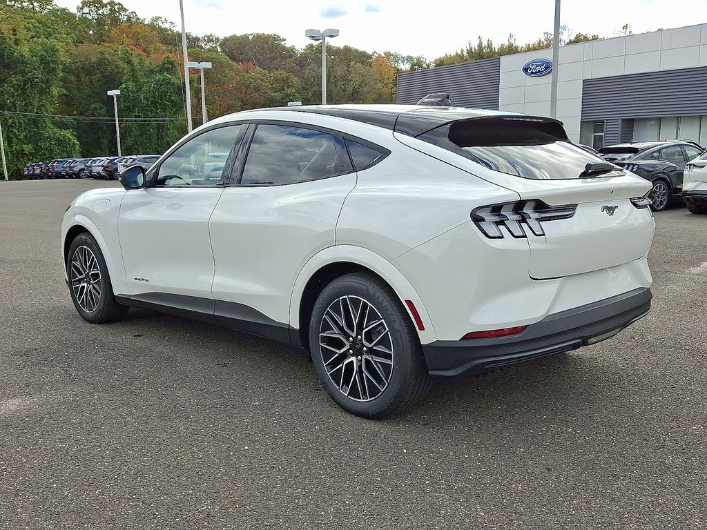 2025 Ford Mustang Mach-E Premium photo 3