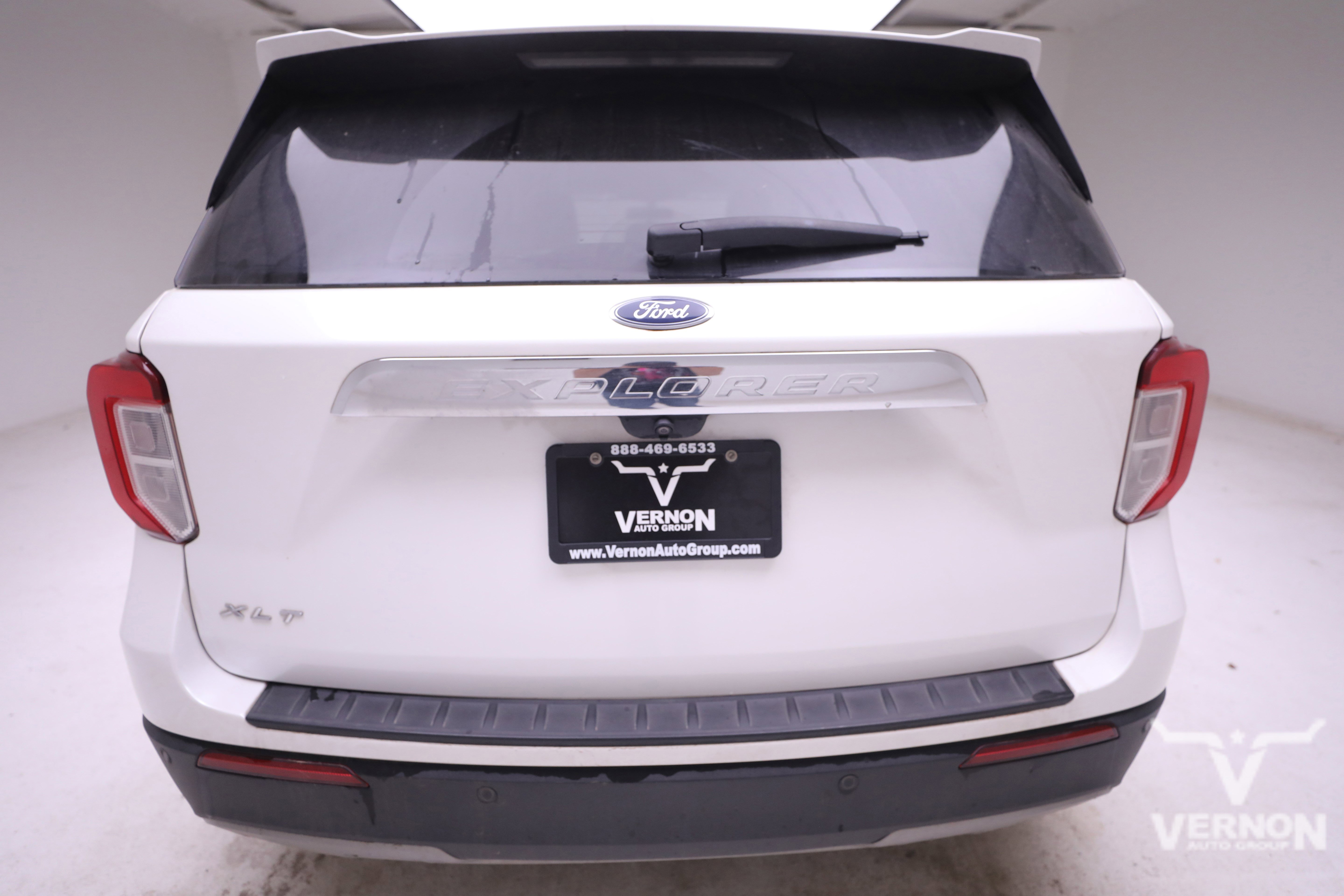 2020 Ford Explorer XLT photo 2