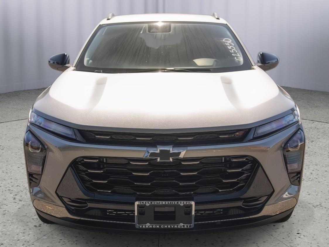 2025 Chevrolet Trax ACTIV photo 2
