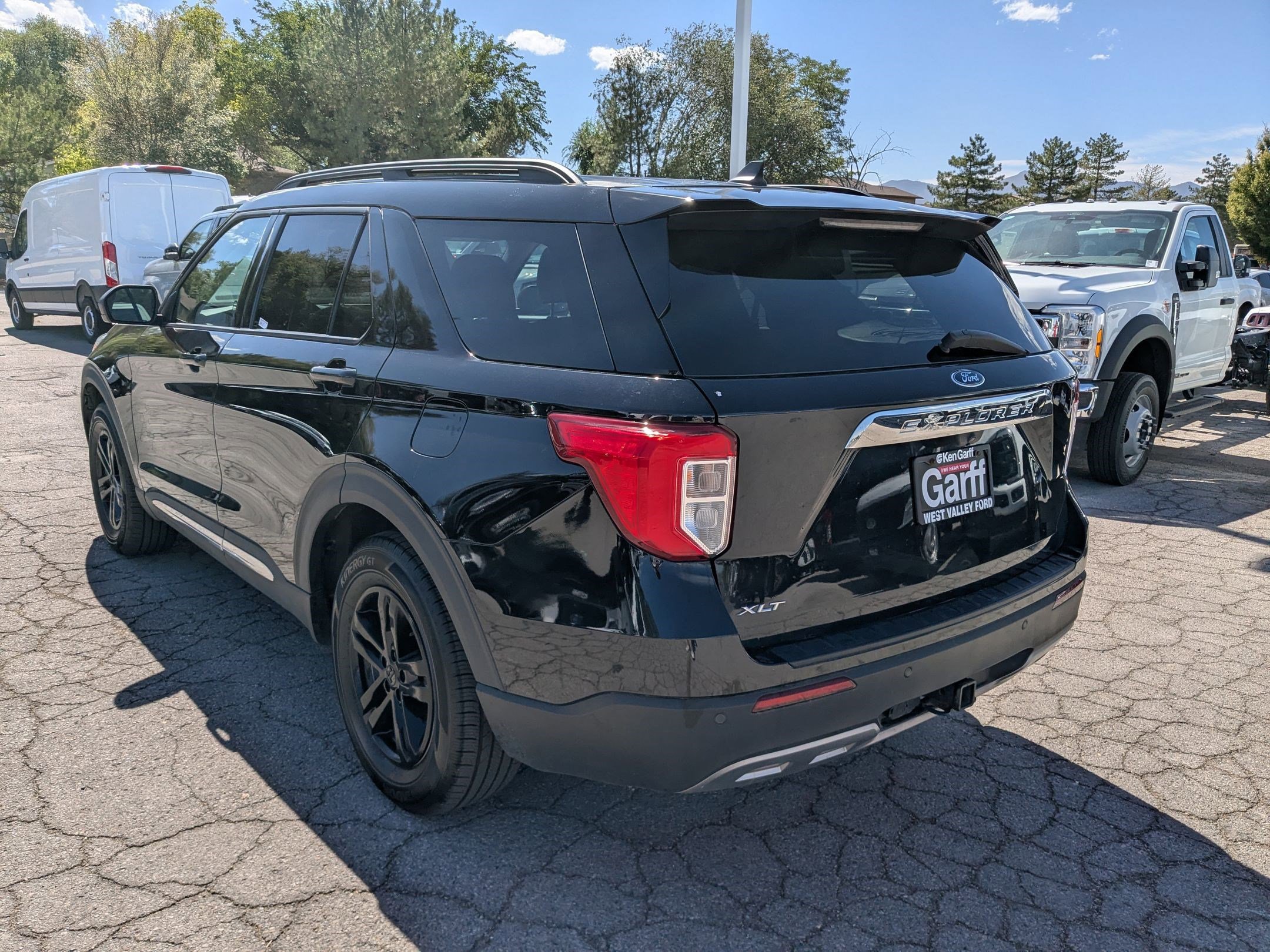 2022 Ford Explorer XLT photo 3