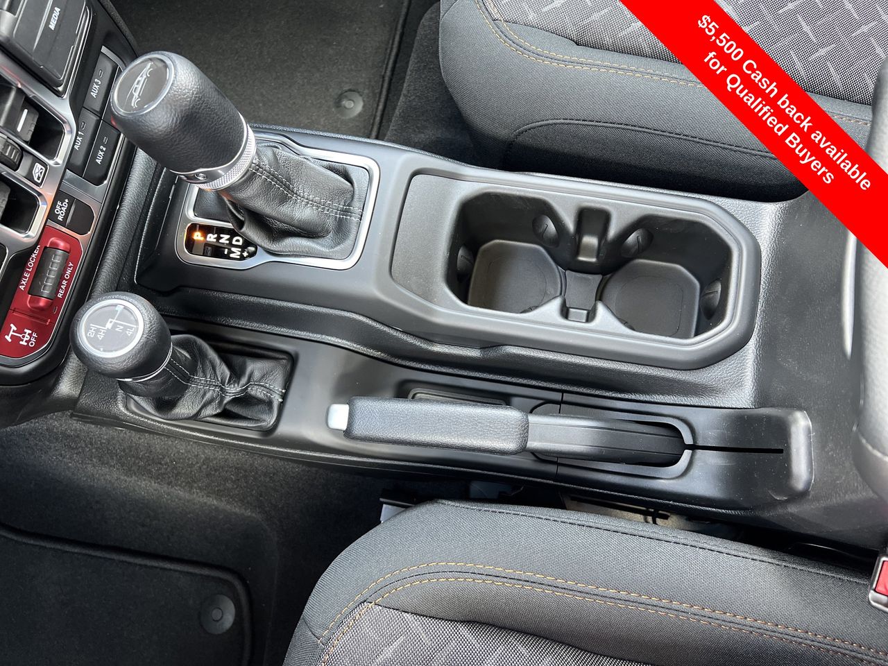 2025 Jeep Gladiator Mojave photo 4