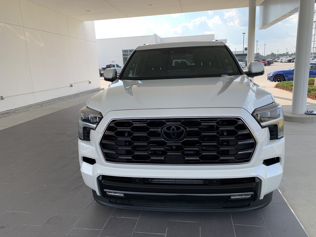 2024 Toyota Sequoia Platinum photo 2