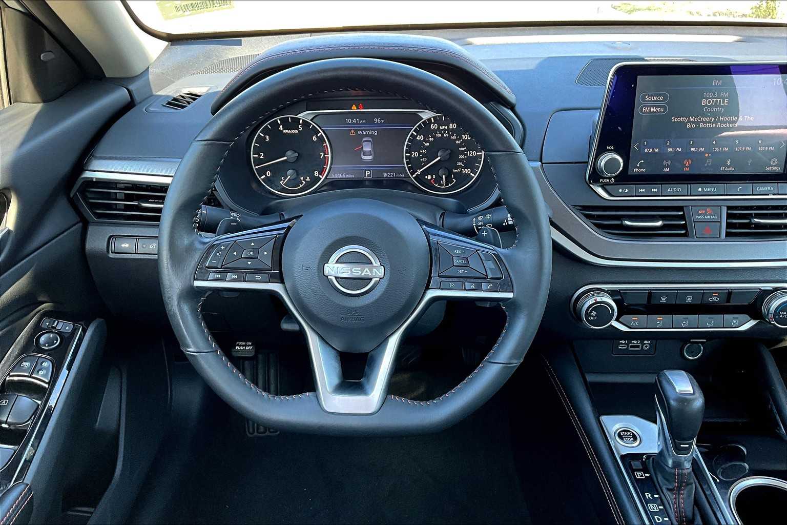2024 Nissan Altima 2.5 SR photo 5