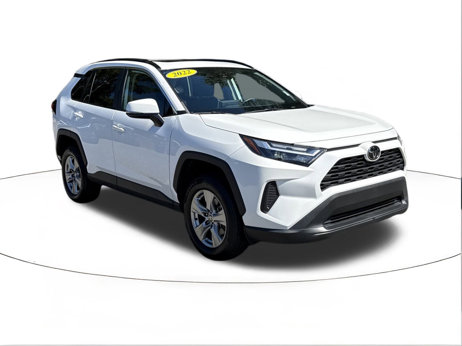 2022 Toyota RAV4 XLE's photo