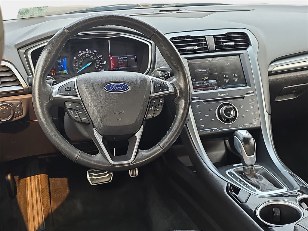 2014 Ford Fusion Titanium photo 11
