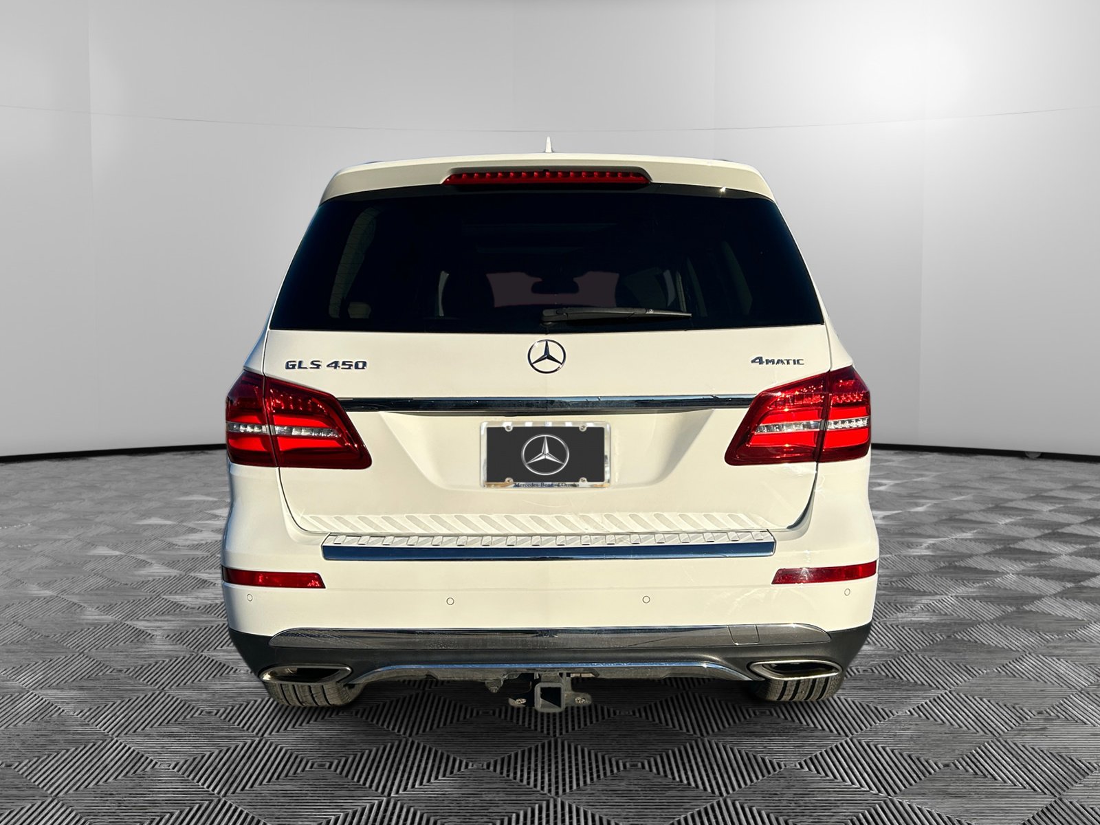 2018 Mercedes Benz GLS 450 4MATIC photo 3