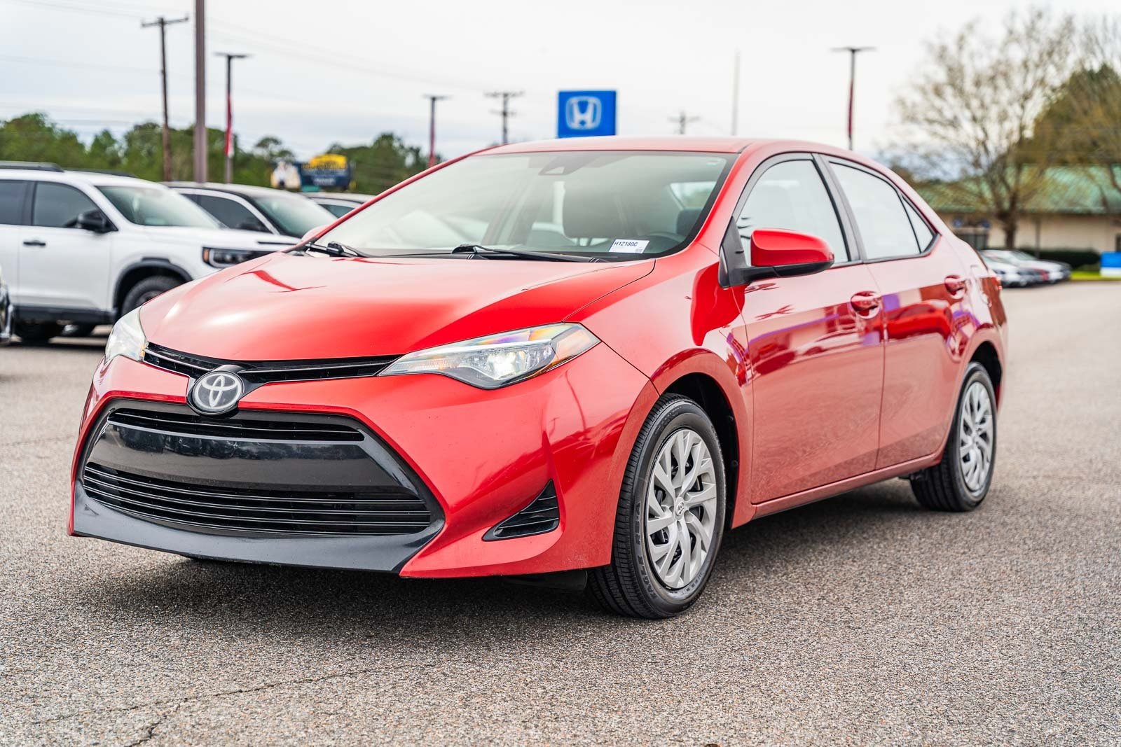 2018 Toyota Corolla SE photo 3