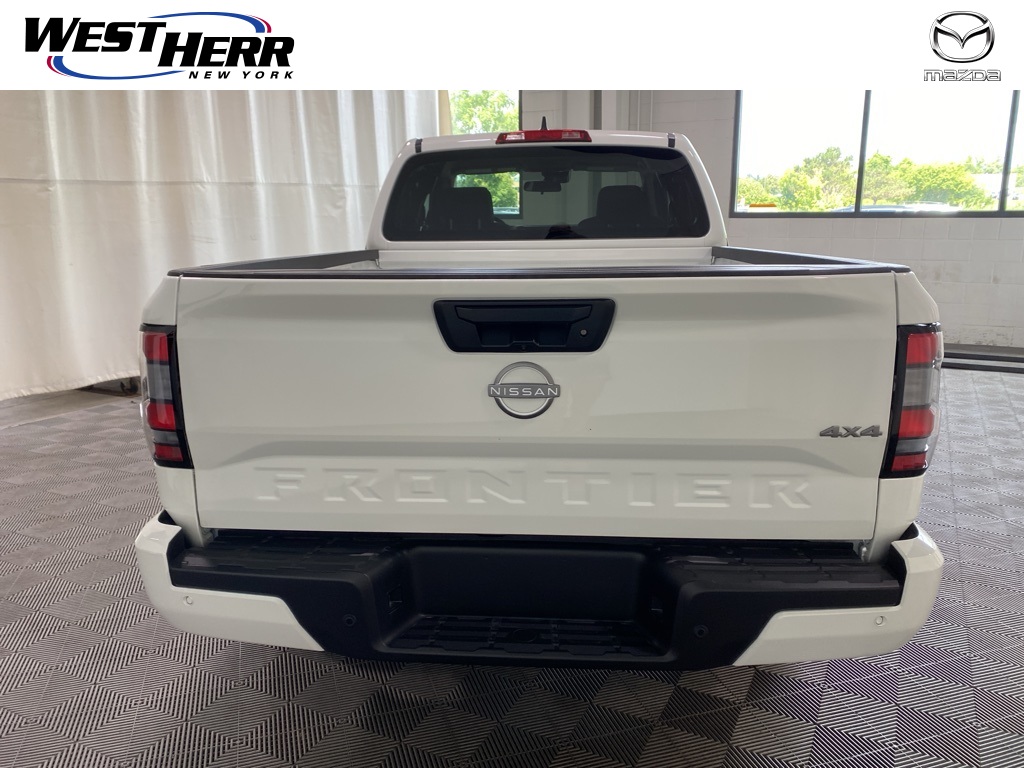 2025 Nissan Frontier SV photo 7