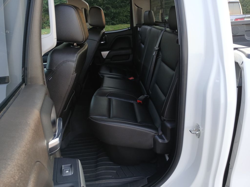2018 Chevrolet Silverado 1500 LT photo 23