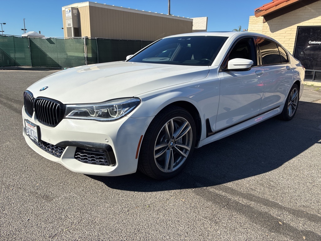2017 BMW 7 Series 750i's photo