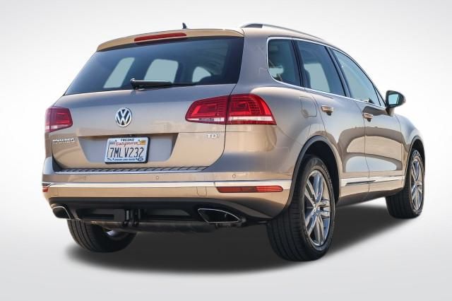 2016 Volkswagen Touareg V6 TDI Lux photo 4