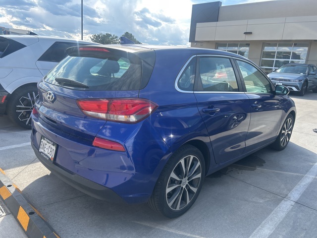 2019 Hyundai Elantra GT Base photo 3