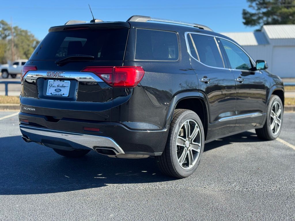 2019 Gmc Acadia Denali photo 2