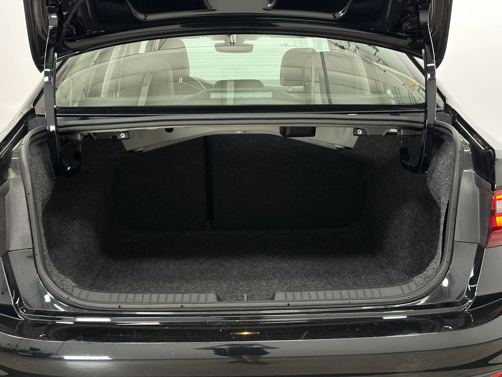 2024 Volkswagen Jetta 1.5T SE photo 12