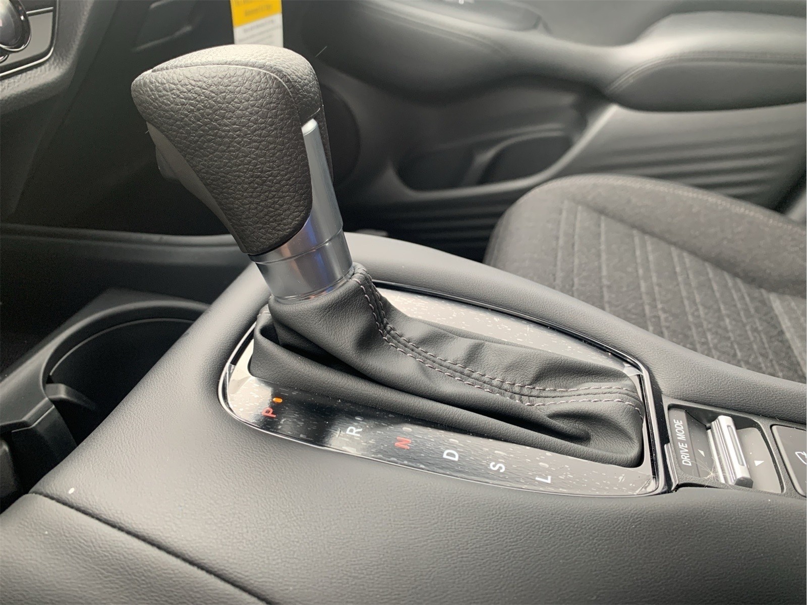2026 Honda HR-V LX photo 11