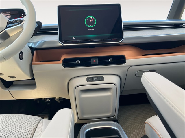 2025 Volkswagen ID. Buzz photo 11