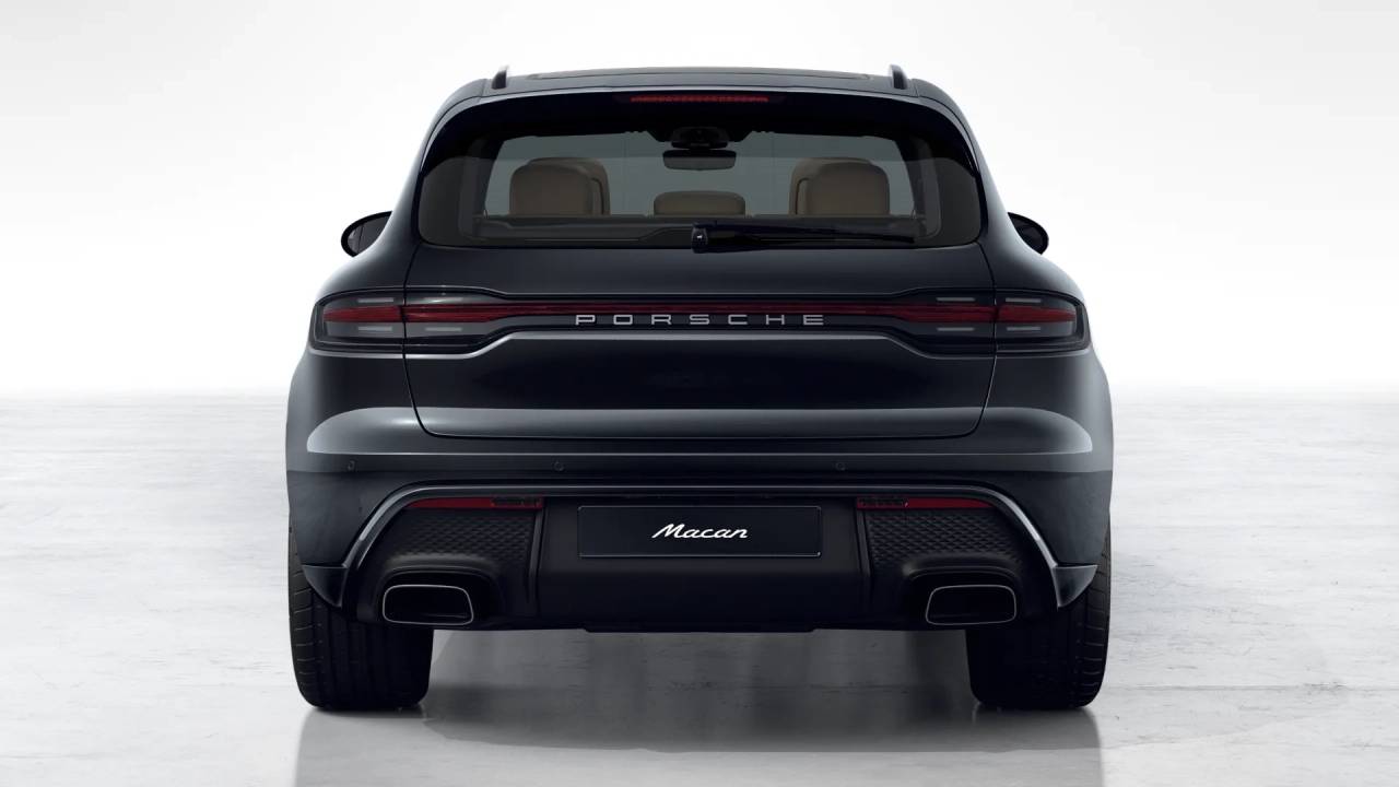 2026 Porsche Macan T photo 8
