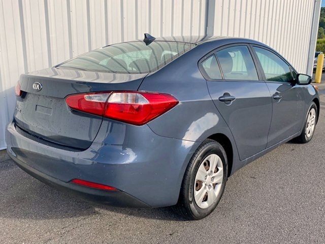 2016 Kia Forte LX photo 3