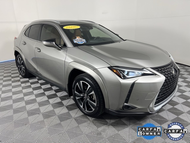 2022 Lexus UX 200's photo