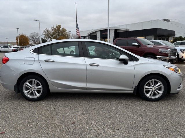 Used 2017 Chevrolet Cruze LT with VIN 1G1BE5SM1H7114222 for sale in Rochester, Minnesota