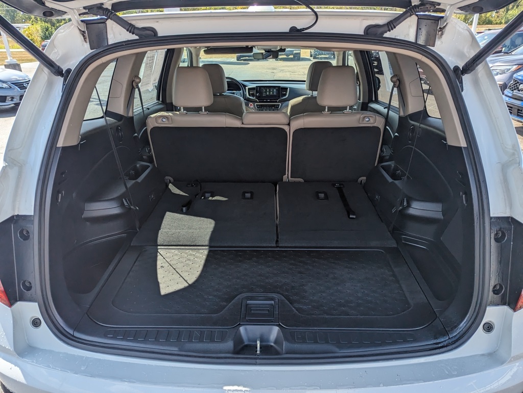 2020 Honda Pilot EX-L photo 12