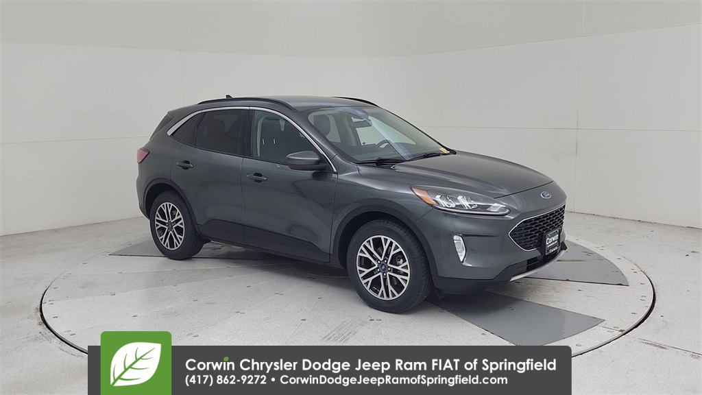2020 Ford Escape SEL photo 2