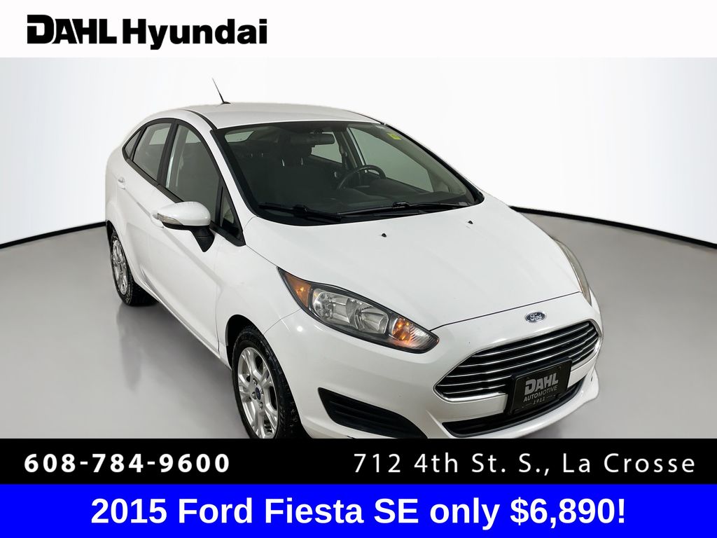 2015 Ford Fiesta SE's photo